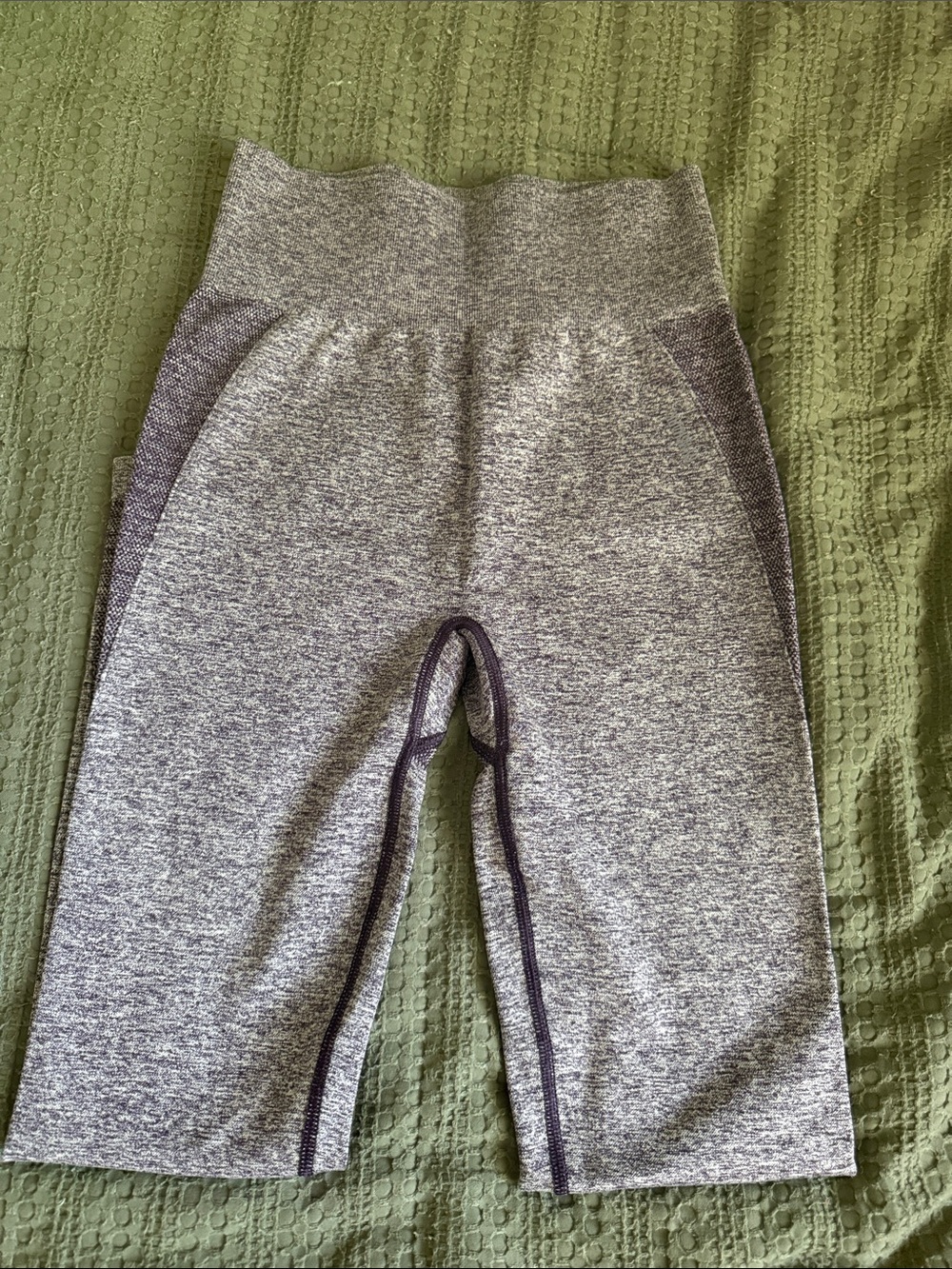 Gymshark Woman’s Gray Heather Active Leggings with Dark Trim